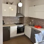Leon Sa Privatnim Parkingom Apartamento