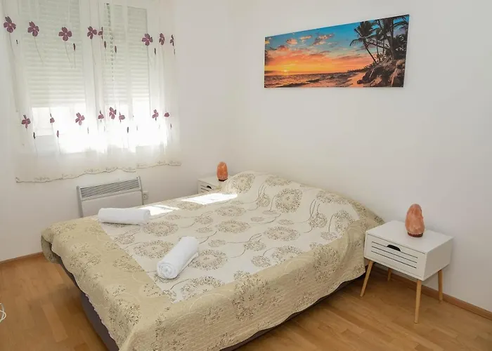 Apartment Leon Sa Privatnim Parkingom Zadar