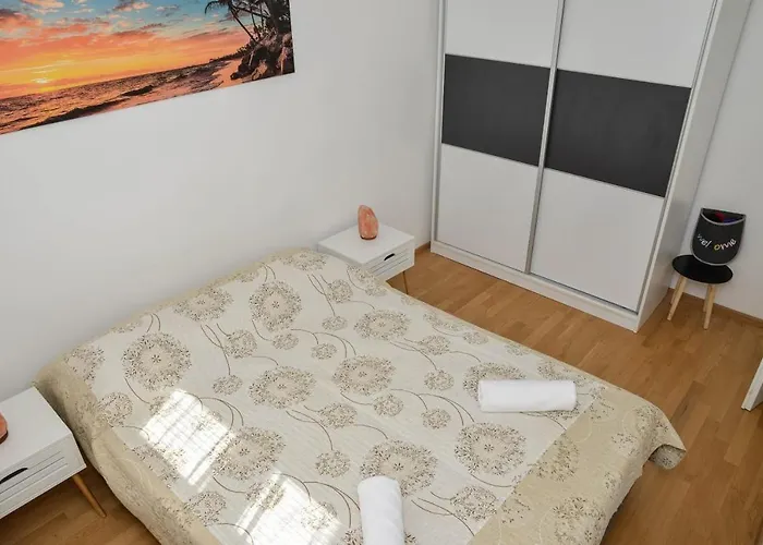 Leon Sa Privatnim Parkingom Apartment *