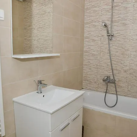 Apartman Leon Sa Privatnim Parkingom Zadar